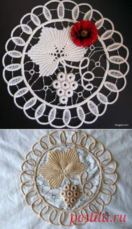 CENTRINO con GRAPPOLO D’UVA : Macramé Crochet