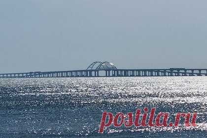 Парламент Крыма попросил изменить положения закона о границах с Украиной. Парламент Крыма обратился в Госдуму и Совет Федерации с законодательной инициативой, цель которой — изменить отдельные положения федерального конституционного закона, касающиеся границ с Украиной и разграничения морского пространства в Азовском море. Рассчитывается, что изменения будут приняты осенью.