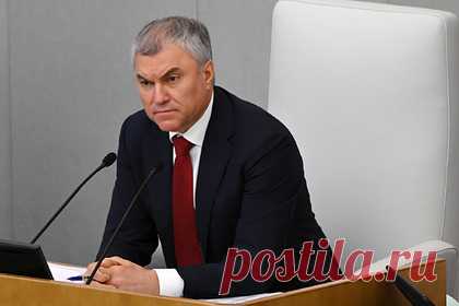 Володин назвал единственный оставшийся путь для предотвращения войны в Европе. Демилитаризация Украины является единственным оставшимся путем для предотвращения войны в Европе. Его назвал спикер Госдумы Вячеслав Володин. По его словам, это путь, который позволит «остановить бойню и гуманитарную катастрофу». Он призвал депутатов Верховной Рады проявить благоразумие и волю.