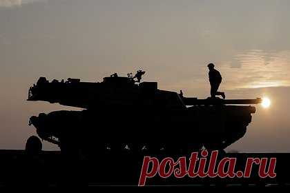 В зоне спецоперации заметили танк Abrams в триплексе БМП Bradley. В зоне проведения специальной военной операции (СВО) впервые заметили американский танк M1 Abrams, работающий в триплексе БМП Bradley. Внимание на это обратил Telegram-канал «Осведомитель». По их данным, ранее эти танки, прибывшие на Украину еще осенью, нигде не использовались кроме полигонов подготовки.