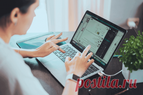 🔥 Исследователи утверждают, что почти 80% рабочих мест женщин подвержены риску из-за генеративного ИИ
👉 Читать далее по ссылке: https://lindeal.com/research/issledovateli-utverzhdayut-chto-pochti-80-rabochikh-mest-zhenshchin-podverzheny-risku-iz-za-generativnogo-ii