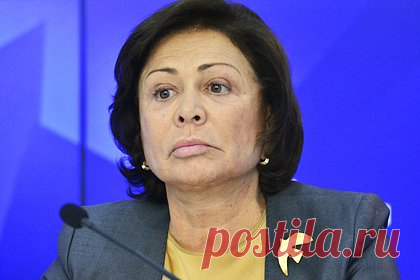 Роднина объяснила проблемы российских спортсменов с допингом. Трехкратная олимпийская чемпионка, депутат Госдумы Ирина Роднина объяснила проблемы российских спортсменов с допингом. Она назвала причиной многократных нарушений антидопинговых правил безнаказанность, незнание и непрофессионализм в медицине и призвала исправить это.
