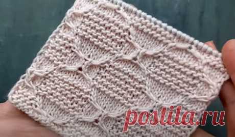 Красивый рельефный узор
Урок от "CozyHands"
Красивый рельефный узор спицами с "волнистыми" ромбами из перекрещенных петель.
Узор подходит для вязания многих изделий: свитеры, платья, кардиганы, жилетки, джемперы, пледы, палантины, косынки, носки, гольфы и так далее.