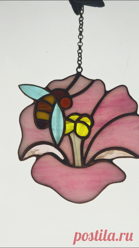 Atrapasueños de vidrieras de abejas y flores Atrapasueños para colgar en la ventana Pin - STAINGLASSIC.COM