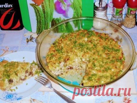Запеканка из лапши с фаршем и грибами.