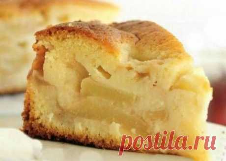 Шарлотка с яблоками в мультиварке / Простые рецепты
