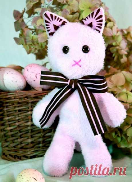Розовая кошка из флиса | Кот и кошка