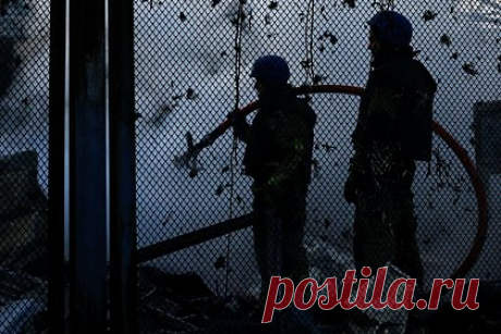 Взрывы повредили ТЭЦ на юге Украины. Ночью на юге Украины взрывом была повреждена теплоэлектроцентраль (ТЭЦ). По данным организации, инцидент произошел в ночь на 30 ноября в одном из южных регионов республики. Как заявили в компании, в результате артобстрела были повреждены оборудование и здания предприятия.