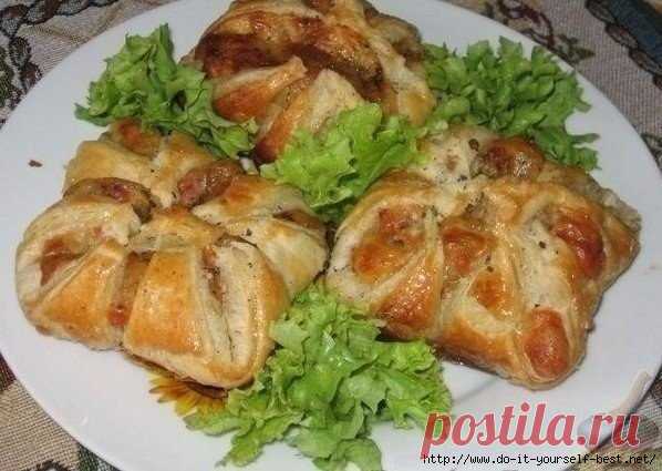 Слойки с ветчиной и сулугуни