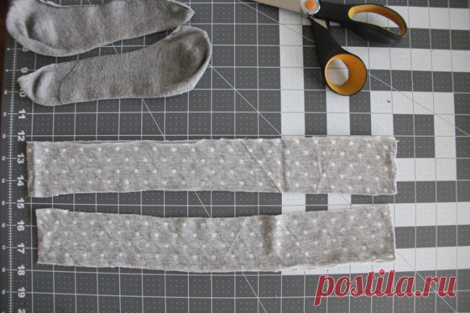 Как сделать помпой носки - Footie носок DIY