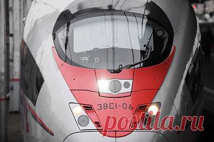 Стало известно об изменении графика «Сапсанов» между Москвой и Санкт-Петербургом. С 11 по 29 мая 2022 года график движения поездов «Сапсан» между Москвой и Санкт-Петербургом изменится из-за работ по модернизации железнодорожной инфраструктуры. Кроме того, в указанный период будут отменены поезда № 764, 766, 770 по направлению Москва — Санкт-Петербург, заявили в ОЖД.