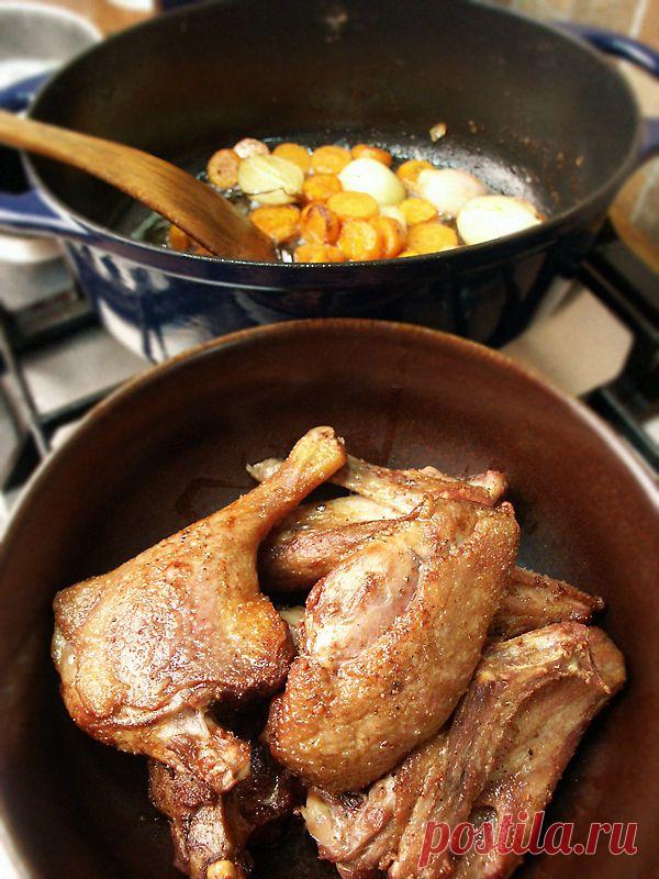 Традиционный рецепт — утка с квашеной капустой по-деревенски — Готовим дома