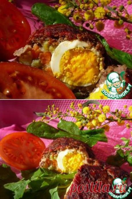 Мясной рулет с яйцом, овощами и зеленым горошком - кулинарный рецепт