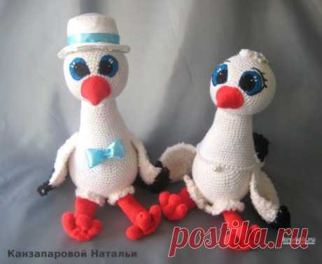Игрушка аист крючком. Работа Канзапаровой Натальи