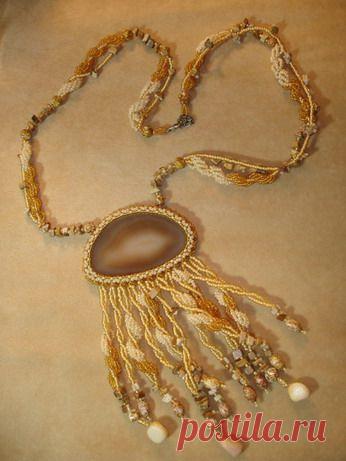 Кулон "Кофе с молоком" | biser.info - всё о бисере и бисерном творчестве