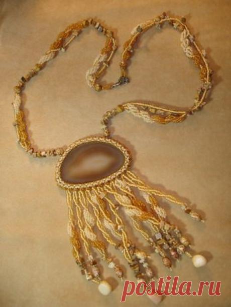 Кулон &quot;Кофе с молоком&quot; | biser.info - всё о бисере и бисерном творчестве