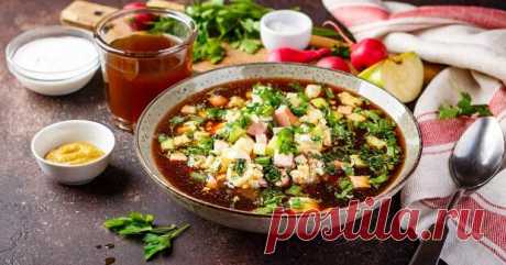 5 рецептов летних супов, которые понравятся детям - БУДЕТ ВКУСНО! - медиаплатформа МирТесен Крапивные щи, щавелевый суп, окрошка — первый вкус лета и абсолютно семейные блюда. Готовить их веселее всего на даче (или в городе, но закупив все ингредиенты на рынке), привлекая к процессу даже детей: собрать зелень с грядки, помыть ее и порезать они точно сумеют. 1. Крапивные щи Фото: