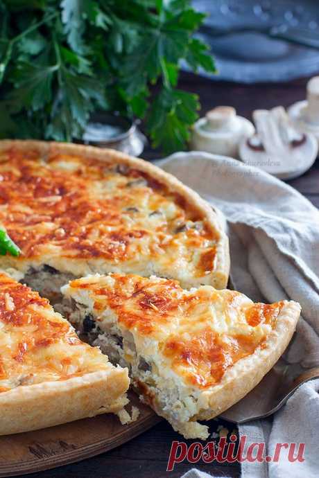 Лоранский (Лотарингский) пирог с курицей и грибами