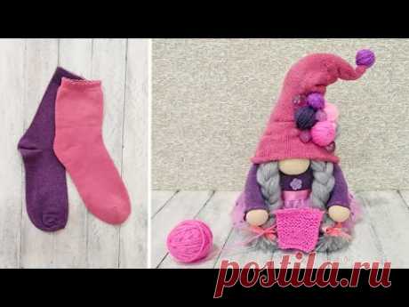 Гном Девочка-Рукодельница из носков - DIY Girl Gnome out of socks
