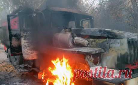 Четыре сотрудника МЧС получили контузию при атаке дрона в Горловке. В результате атаки украинского беспилотника в Горловке Донецкой народной республики четыре сотрудника МЧС госпитализировали с контузией, сообщает пресс-служба ведомства в телеграм-канале.