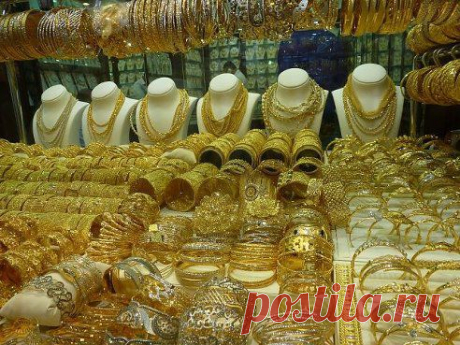 У хорошей жены руки золотые...А у Любимой- в золоте!!!