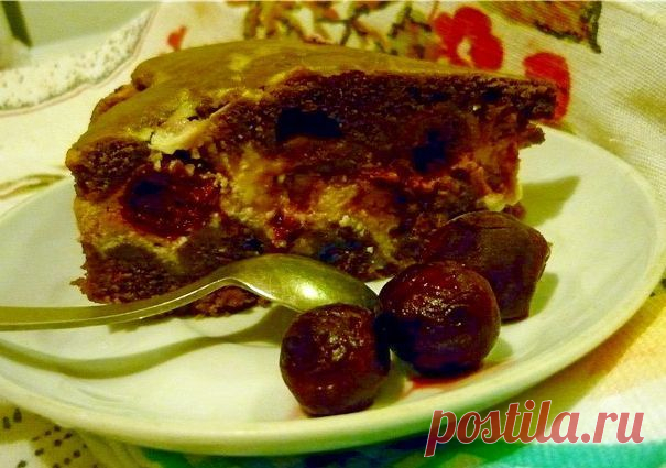 Брауни с вишней и творожным кремом