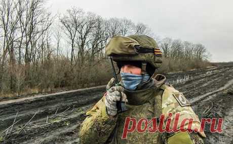 Марочко заявил об оставшихся до окружения Артемовска 10 километрах. Российским силам осталось пройти еще около 10 км, чтобы сомкнуть «подкову» вокруг Артемовска (украинское название — Бахмут), заявил военный эксперт, подполковник ЛНР в отставке Андрей Марочко в эфире «Первого канала».