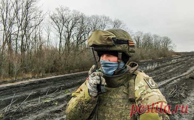 Марочко заявил об оставшихся до окружения Артемовска 10 километрах. Российским силам осталось пройти еще около 10 км, чтобы сомкнуть «подкову» вокруг Артемовска (украинское название — Бахмут), заявил военный эксперт, подполковник ЛНР в отставке Андрей Марочко в эфире «Первого канала».