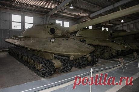 В России «вернули к жизни» единственный в мире «Объект 279». В Бронетанковом музее в Кубинке под Москвой «вернули к жизни» единственный в мире «Объект 279» — советский тяжелый танк, способный пережить ядерный взрыв, пишет издание The Drive. В публикации «Объект 279» называется лучшим проектом тяжелого танка времен холодной войны.