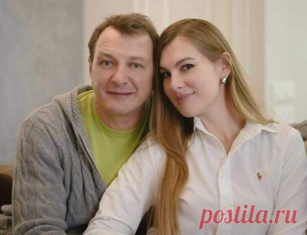 Марат Башаров снова не смог сохранить семью: супруга телеведущего подала на развод