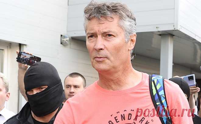 СК попросил запрет определенных действий для Ройзмана. Следствие просит для экс-мэра Екатеринбурга Евгения Ройзмана меру пресечения в виде запрета определенных действий, сообщили РБК в пресс-службе Верх-Исетского районного суда.