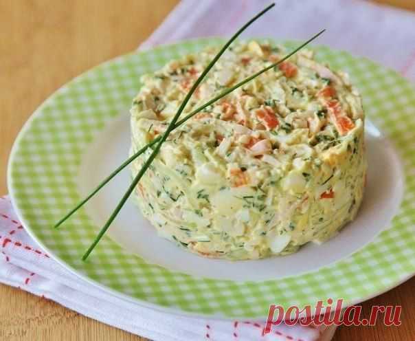Салат из крабовых палочек с огурцом "Море волнуется раз"