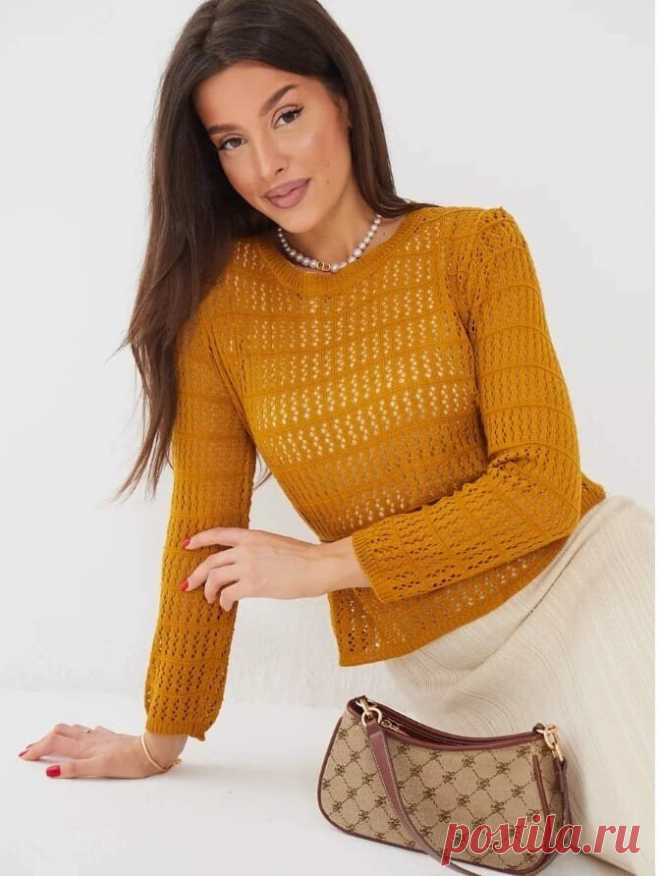 Золотисто-желтый джемпер с легким узором
Схема узора - Вязание LenkomKnit
Раппорт узора - 4 петли (плюс петля для симметрии) и 18 рядов. 

Узор вяжется на фоне лицевой глади за исключением ряда 16. 

В этом изнаночном ряду все петли вяжутся лицевыми, а с лицевой стороны получается один ряд изнаночных петель.