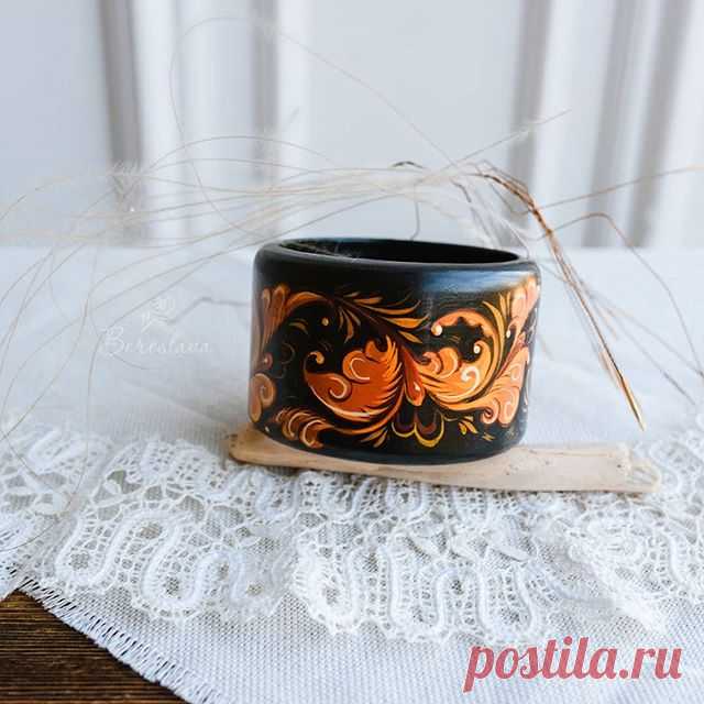 Куда пойти в выходные с семьёй?👨‍👩‍👦‍👦
Ловите свеженькую информацию!📯
В это воскресенье 27 октября в 12:00 состоится первый в Курске славянский фестиваль «Жива»!🎉
.
Давненько я ждала подобного в нашем городе, и чудо свершилось! Душами и ручками добрых людей, многих из которых знаю лично. Приятно осознавать себя частью такого события.
На фестивале хлеба и зрелищ хватит всем🍞. Продукцию местных мастеров можно будет приобрести и попробовать на ярмарке. Словом - образов...