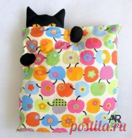 Оригинальные текстильные подушки