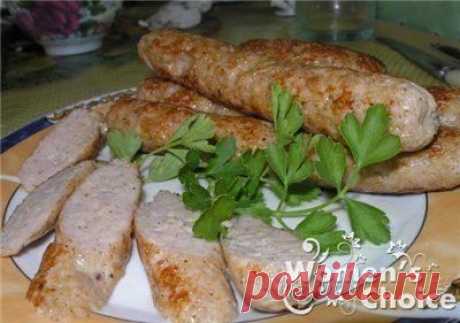 Домашние куриные колбаски
500 гр куриного фарша, 200 мл молока, паприка сладкая 1 ч.л., соль, перец по вкусу, приправа к курице (у меня курица гриль)