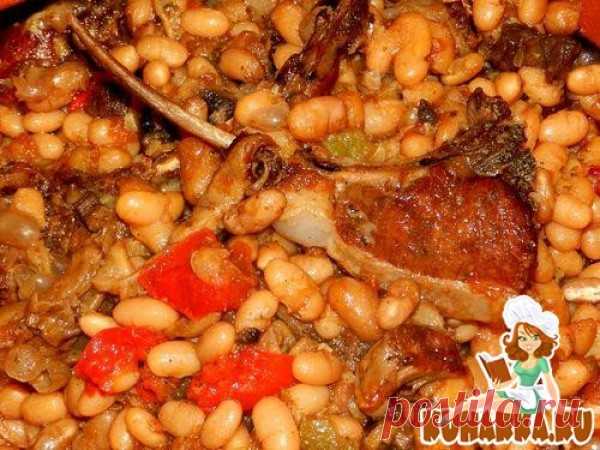 Рецепт: Фасоль с бараньими ребрышками в мультиварке