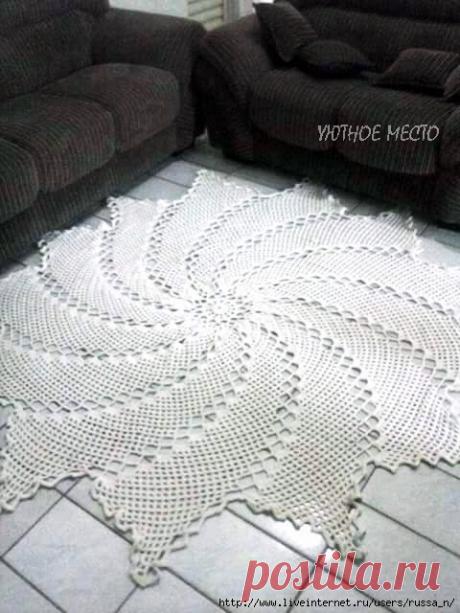 Коврик связанный по спирали