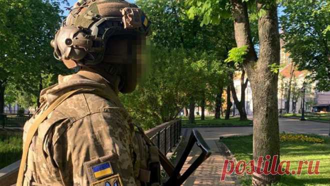 На Украине очередного священника УПЦ обвинили в поддержке России. Служба безопасности Украины (СБУ) предъявила обвинение священнослужителю одного из киевских монастырей канонической Украинской православной церкви (УПЦ). Об этом сообщает Telegram-канал ведомства. "В ходе обысков по месту нахождения ...