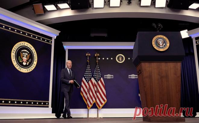 WP сравнила с научной фантастикой доклад Байдену об аэростатах. Военные докладывали Байдену о неопознанных летательных объектах, что было похоже на научную фантастику, а президент США столкнулся с сюрреалистичным выбором о нанесении ударов по НЛО. Белый дом отрицал их внеземное происхождение