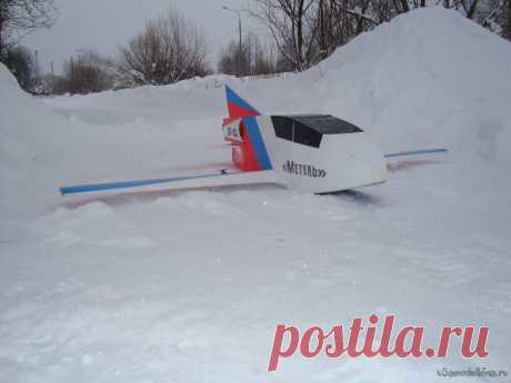 Создание экспериментальной авиамодели «Метель» СВ – 183 на импеллере И снова здравствуйте, уважаемые авиамоделисты. Сегодня я, вновь. спешу показать вам ещё одну новую работу, авиамодель «Метеkь» СВ – 183. Зима, однако! Я уже говорил вам, что в голове уже зреет план постройки модели на импеллере самолёта, американских авиаконструкторов Джима Беде, и Бёрта Рутана -