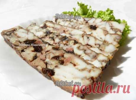 домашняя ветчина из куриного мяса с черносливом и орехами