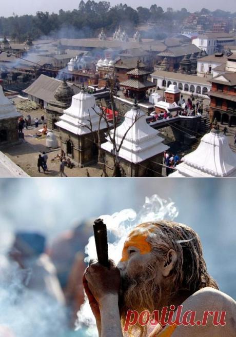 День Нирваны в Катманду, Непал | Burabai.
В Непале садху курят марихуану в честь своего индуистского бога. На одно из священных событий своей религии в Катманду собираются паломники, чтобы восславить бога Шиву. Восславляют медитацией, молитвой и марихуаной…