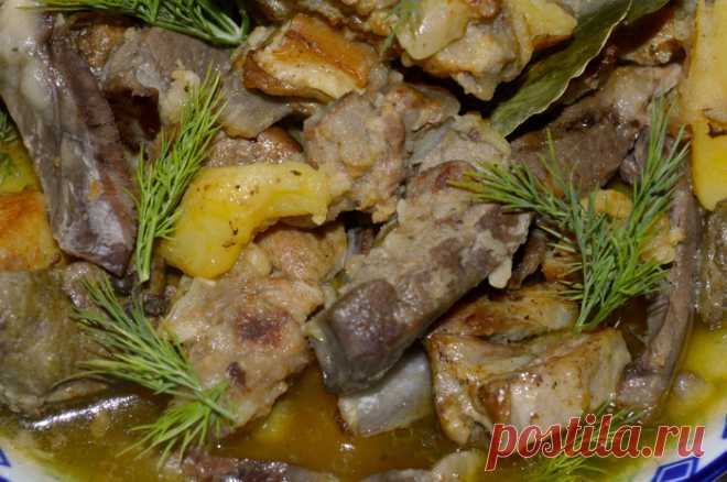 Куурдак ,ковурдак ,куырдак Танцы от плиты и до компа !!








Куырдак в переводе с казахского означает «жарить или зажарка » и название блюда полностью передает весь его смысл.
Содержащее в своем составе субпродукты (сердце, …