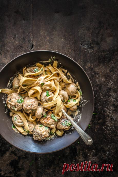 Куриные фрикадельки по-Строгановски - сахар и др Куриные фрикадельки по-Строгановски, легкий и вкусный ужин Буднего вечера, отличная альтернатива говядины