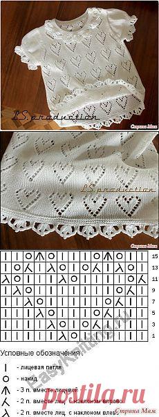 Lindo chaleco bebe tejido a palillos formando corazones y terminaciones a crochet.