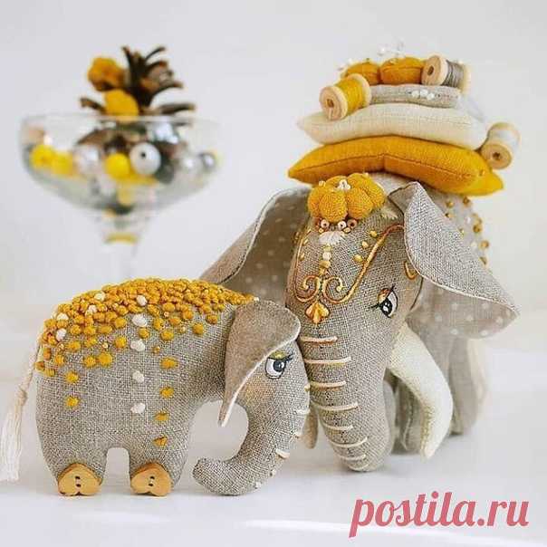 Текстильная слoновья семья 😉