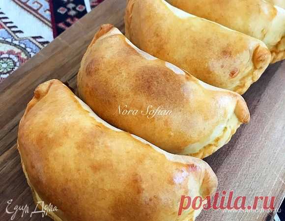 Эмпанадас. Ингредиенты: мацони, сливочное масло, яйца куриные