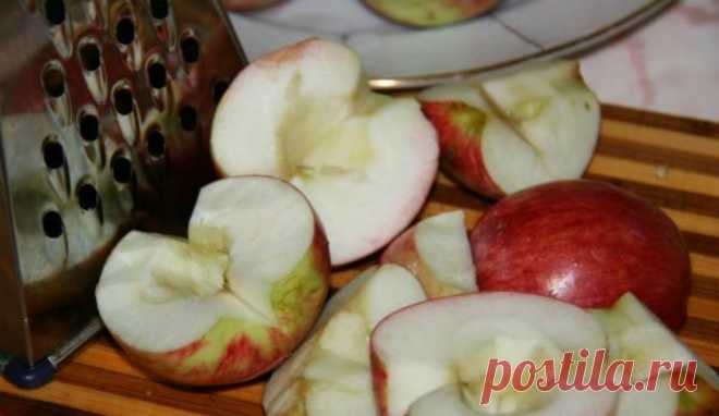 Постный насыпной пирог с яблоками