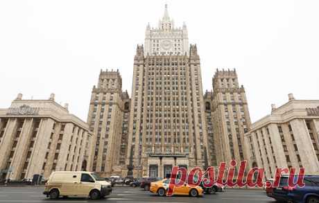 В МИД РФ заявили, что Россия соразмерно ответит на санкции ЕС в отношении российских СМИ. Официальный представитель ведомства Мария Захарова отметила, что ЕС в очередной раз доказал ничтожность притязаний на лидерство в вопросах защиты медиасвобод и плюрализма мнений, введя рестрикции в отношении российских СМИ в рамках нового пакета санкций